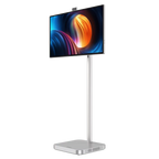 Dahua 32-inch 4K digital signage display op een zilverkleurige verrijdbare standaard met ingebouwde camera.