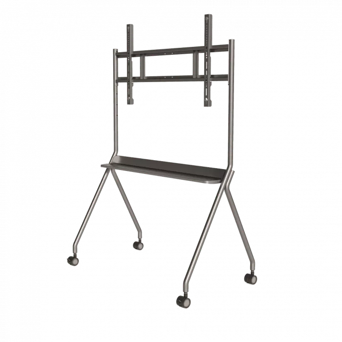 Grijze verrijdbare monitorstandaard met robuust metalen frame, legplank en vier zwenkwielen voor professionele displays.